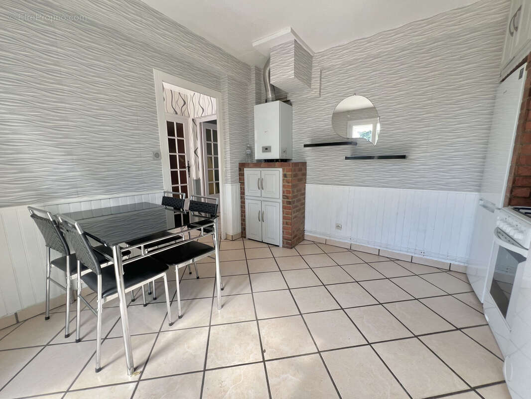 Au coeur du village de communay - villa  - 3 chambres - photo 12