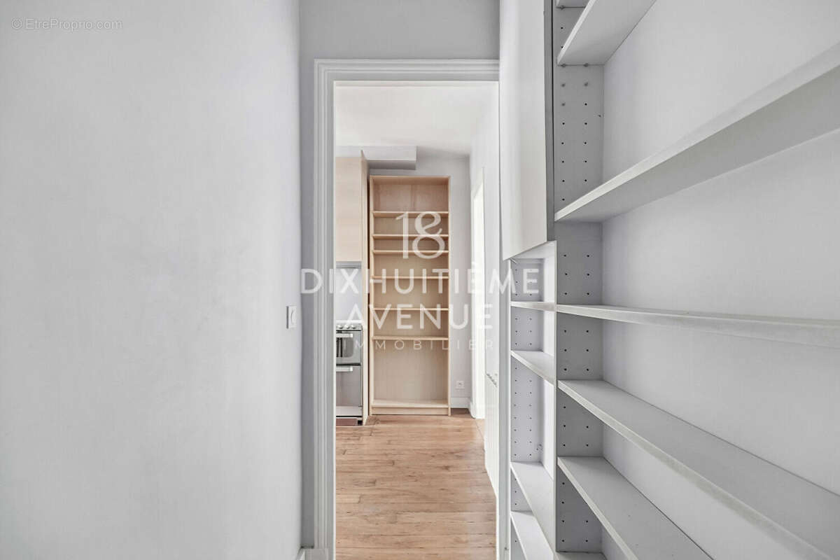 Appartement à PARIS-18E