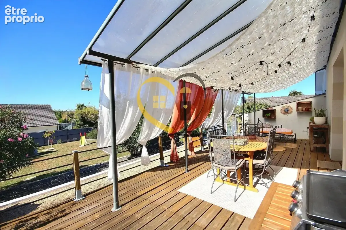 À VENDRE MAISON 122 m² et 48m² extension rénovée en 2019 à SAINT-GERMAIN-DU-PUY (18390) - photo 2