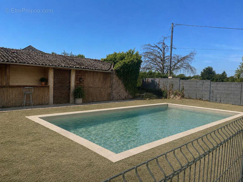 Maison de caractère avec piscine et annexe, au calme - photo 20