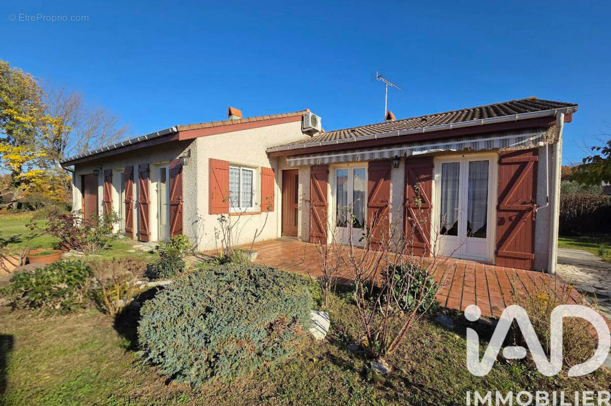 Photo 1 - Maison à CORNEBARRIEU