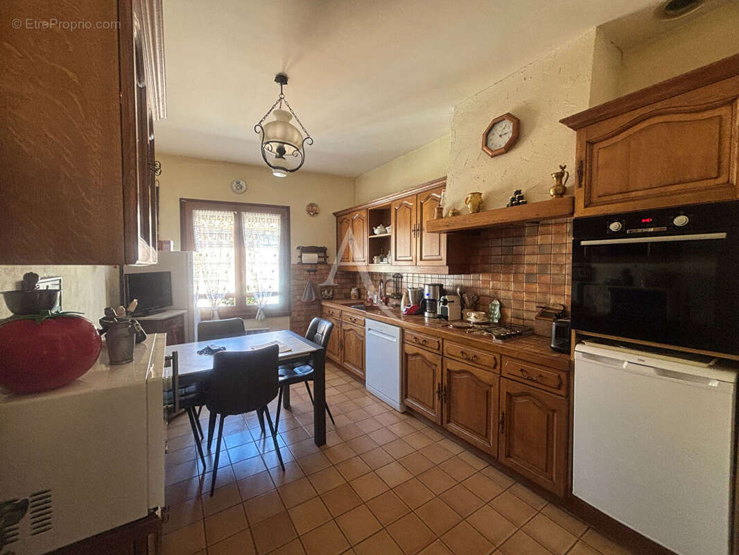 Maison à DOUZENS