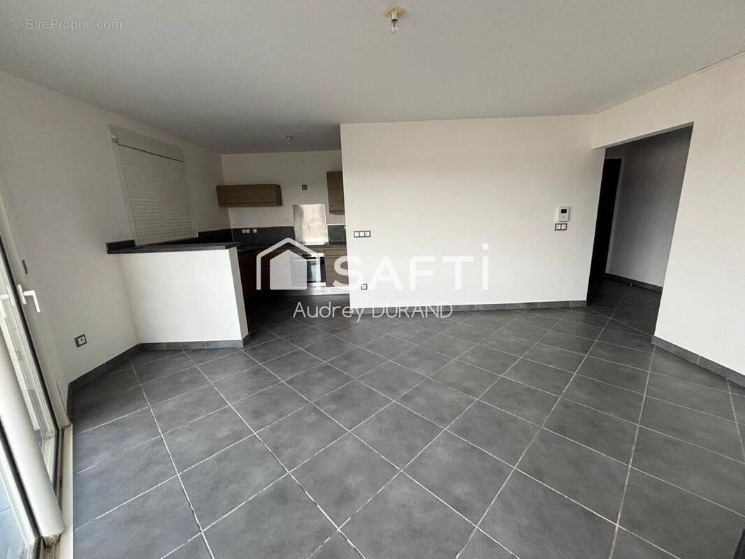 Photo 1 - Appartement à CAYENNE