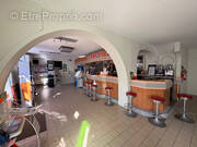 Commerce à LE BREIL-SUR-MERIZE