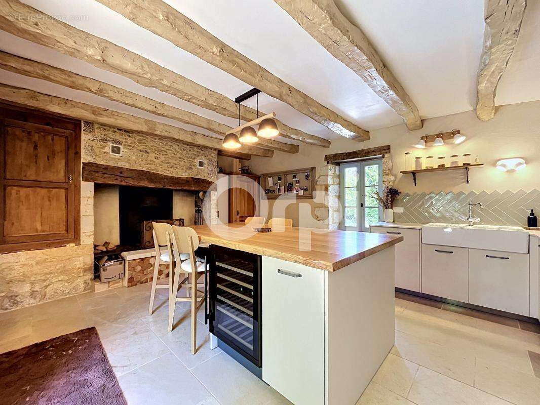 AGENCE ORPI BRIVE RD - Maison de caractère rénovée - photo 3