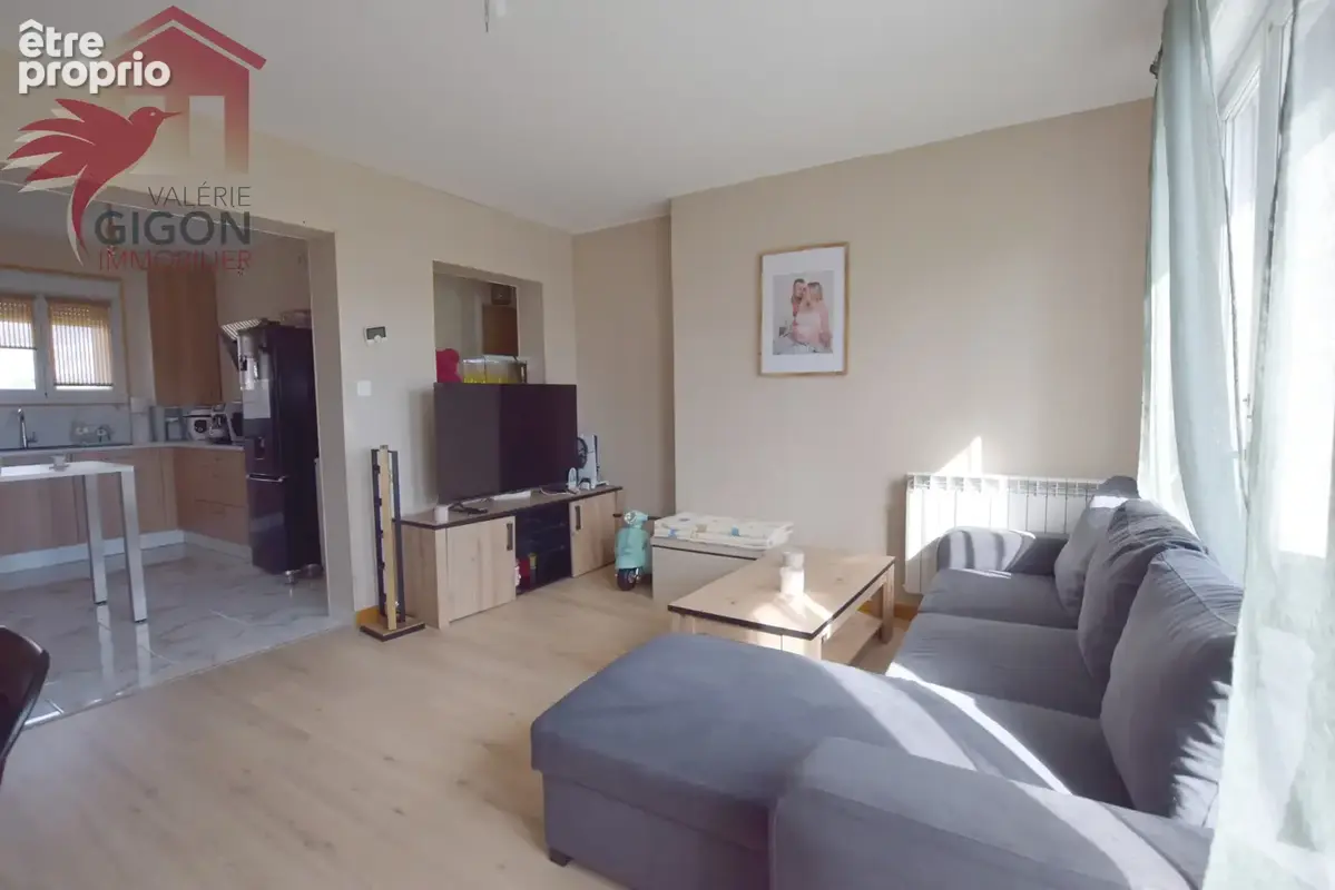 Découvrez cet AGREABLE APPARTEMENT RENOVE... lumineux et fonctionnel donnant sur balcon.... - photo 6