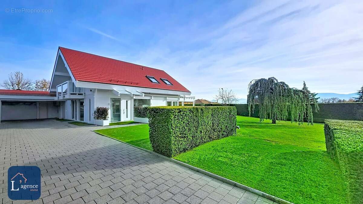 Maison à PREVESSIN-MOENS