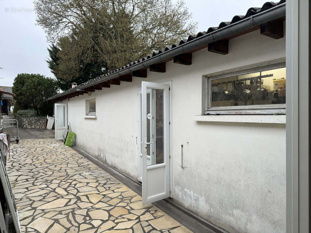 Maison à BAIGNES-SAINTE-RADEGONDE