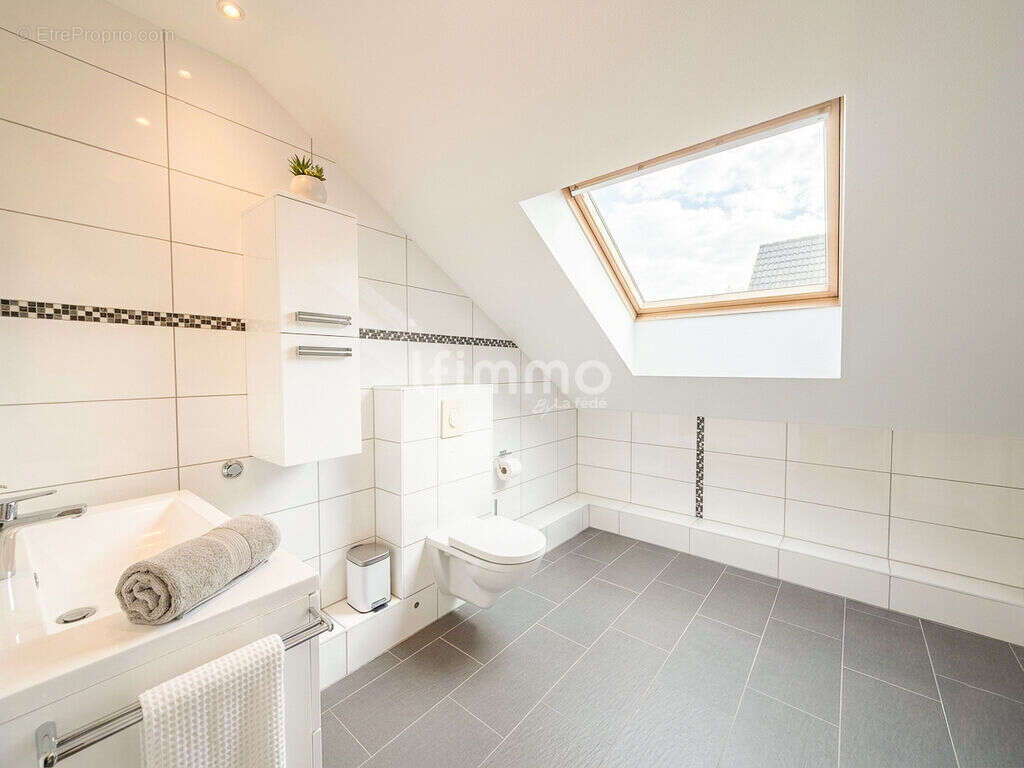 Buschwiller : Maison de Standing (255 m²) avec Rentabilité Intég - photo 7