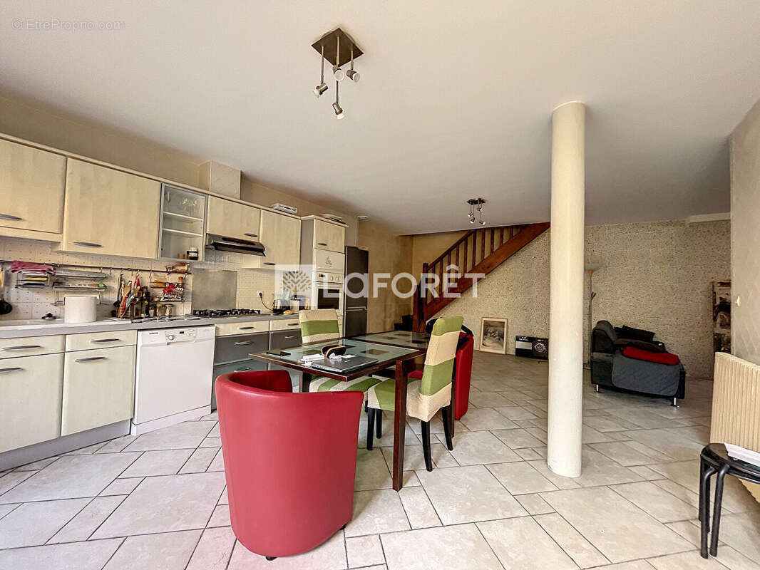 Maison Libourne 5 pièce(s) 130m² - photo 4