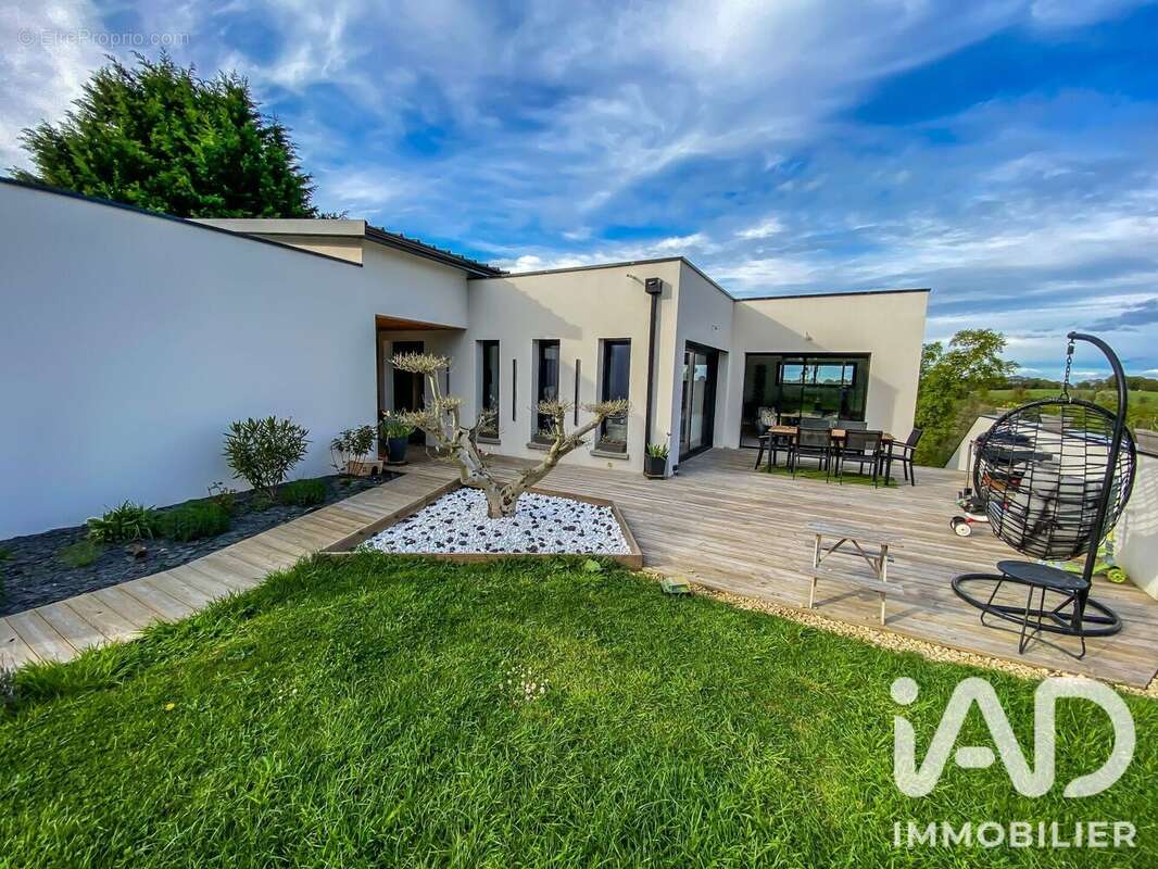 Photo 2 - Maison à MOUSTOIR-AC
