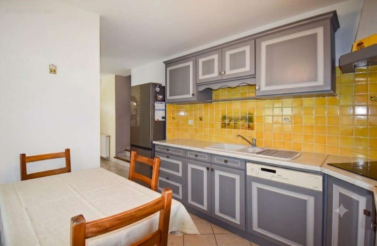 Maison 162 m² avec T2 - photo 11