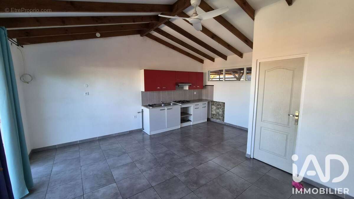Maison 190 m² à Le Tampon  - photo 3
