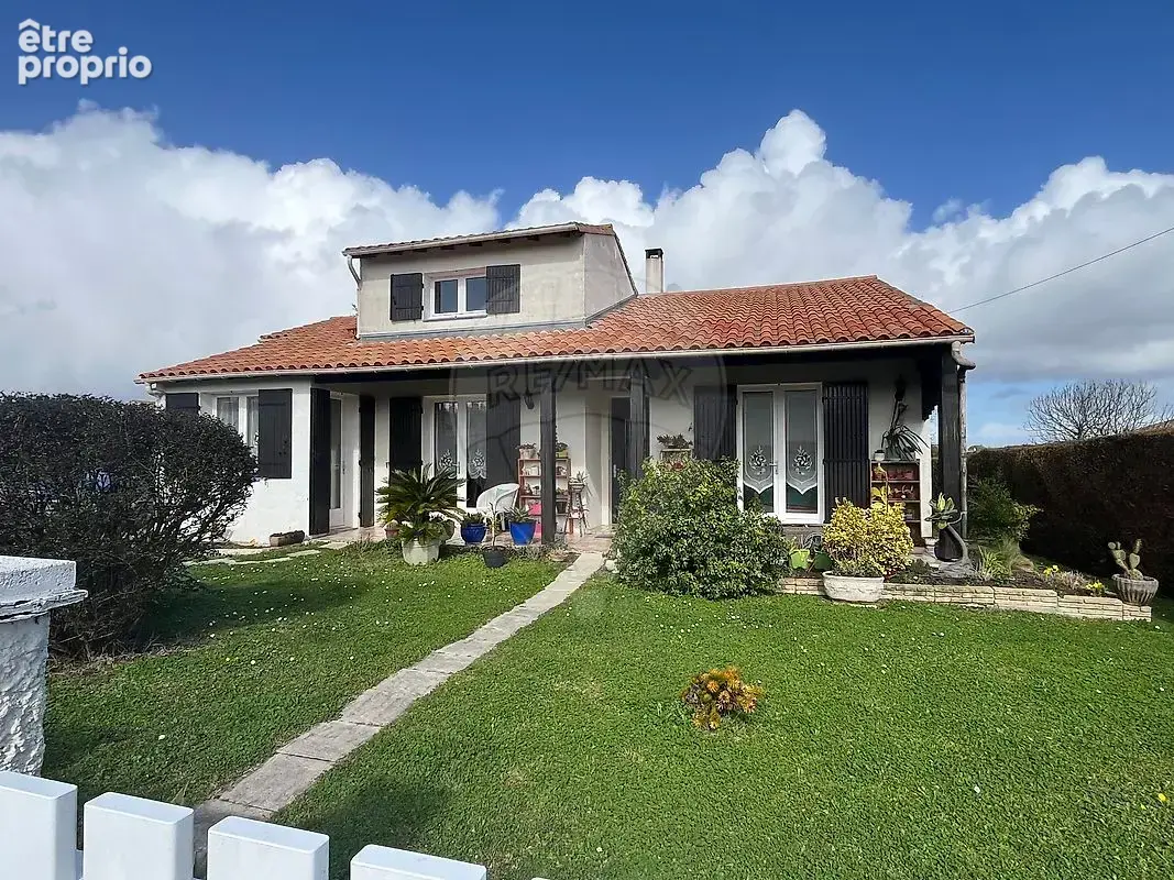 Photo Maison à Meschers-Sur-Gironde au prix de 273 000€