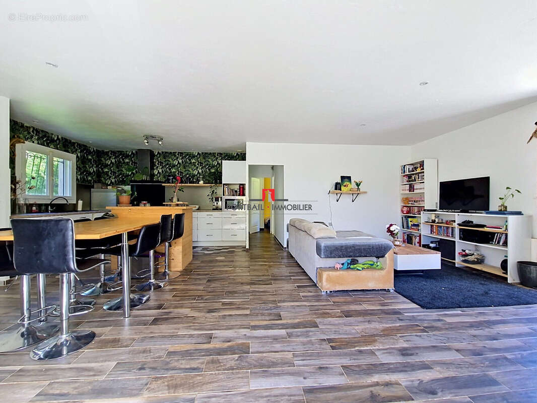 Maison 103 m² à Saint-Andre-De-Cubzac  - photo 8