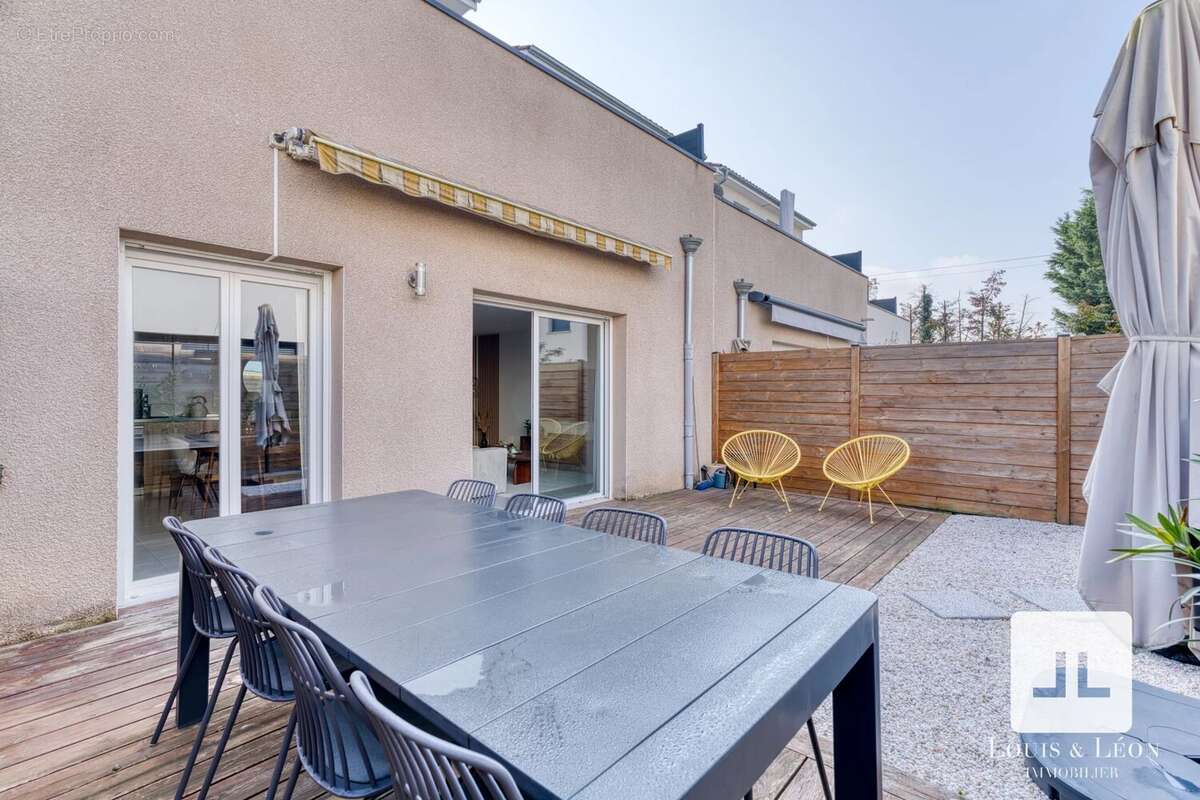 Appartement à MASSIEUX