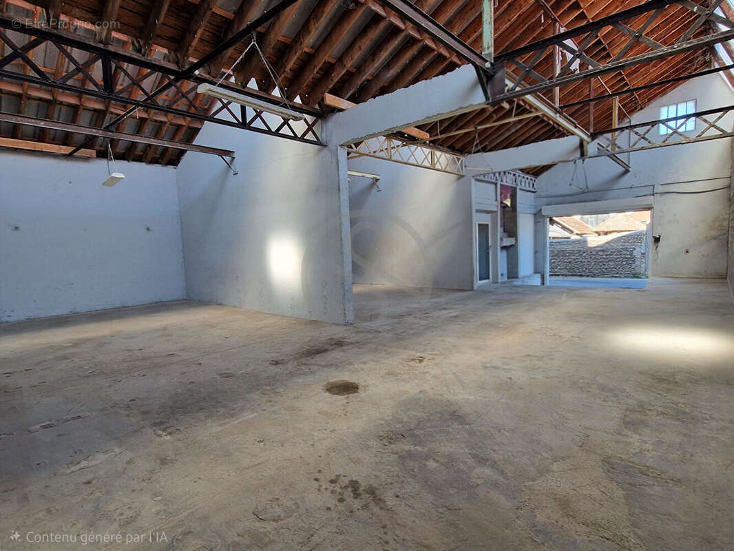 LOCAL 220 m2 - photo 3