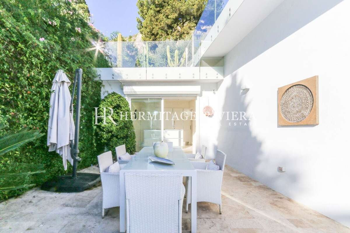 Maison à EZE