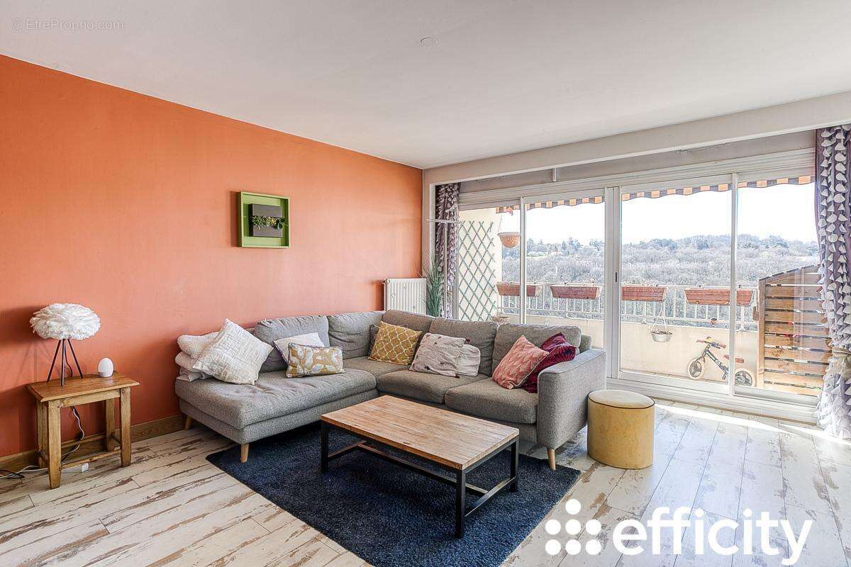 Appartement à SAINTE-FOY-LES-LYON
