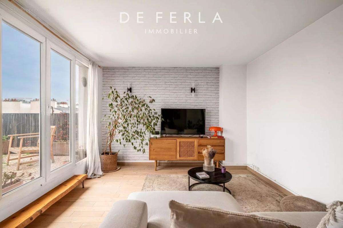 Appartement à PARIS-15E