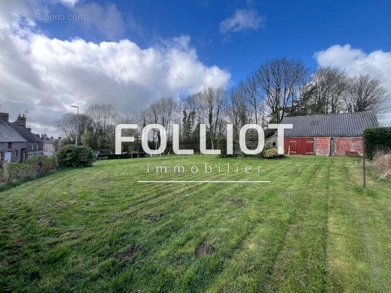 Maison à SAINT-MICHEL-DE-MONTJOIE