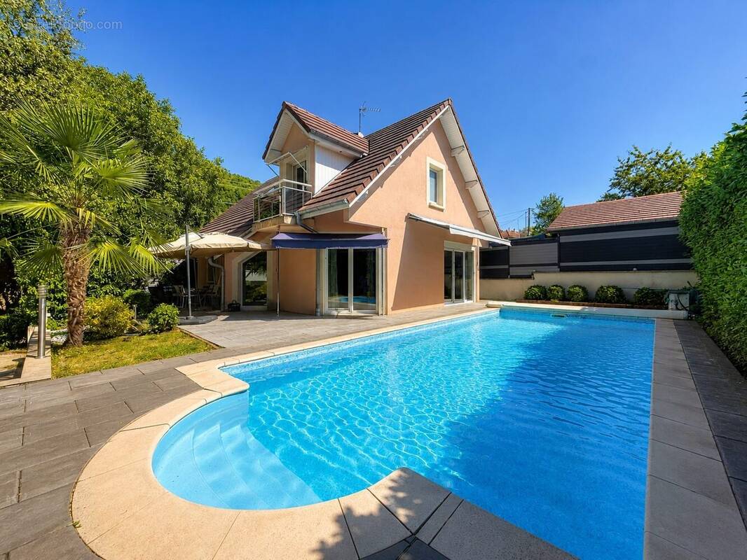 Maison à FEULE