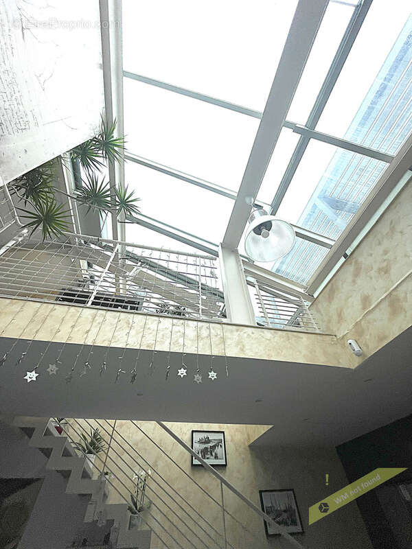 NICE LE PORT / Bas Mont-Boron - Magnifique Loft de 120 m2 hab ouvert sur 2 terrasses aménagées de 110 m2 - photo 9