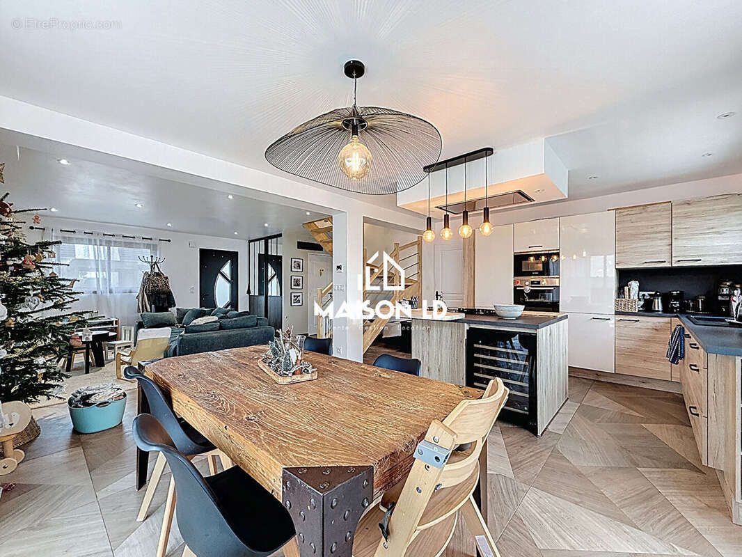 Maison à BRETTEVILLE-SUR-LAIZE