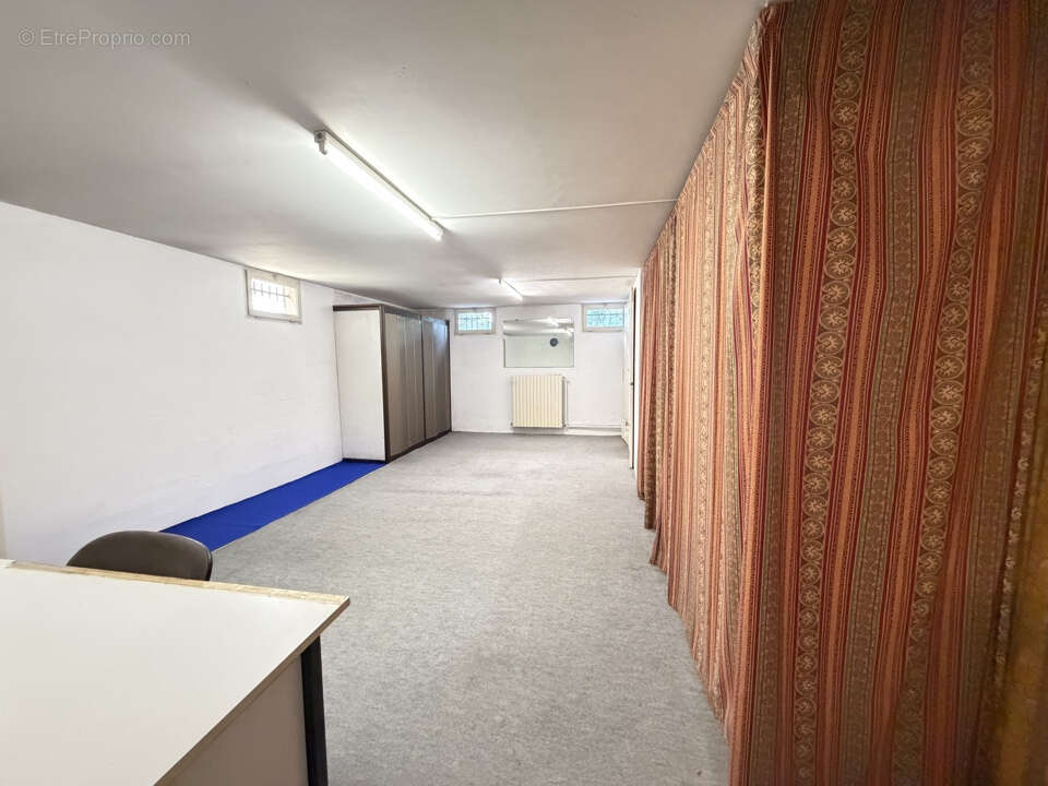 MAISON T5 avec garage (205 M2 de surface utile) et jardin de 544 M2 à Vendre (31270 CUGNAUX) - photo 25