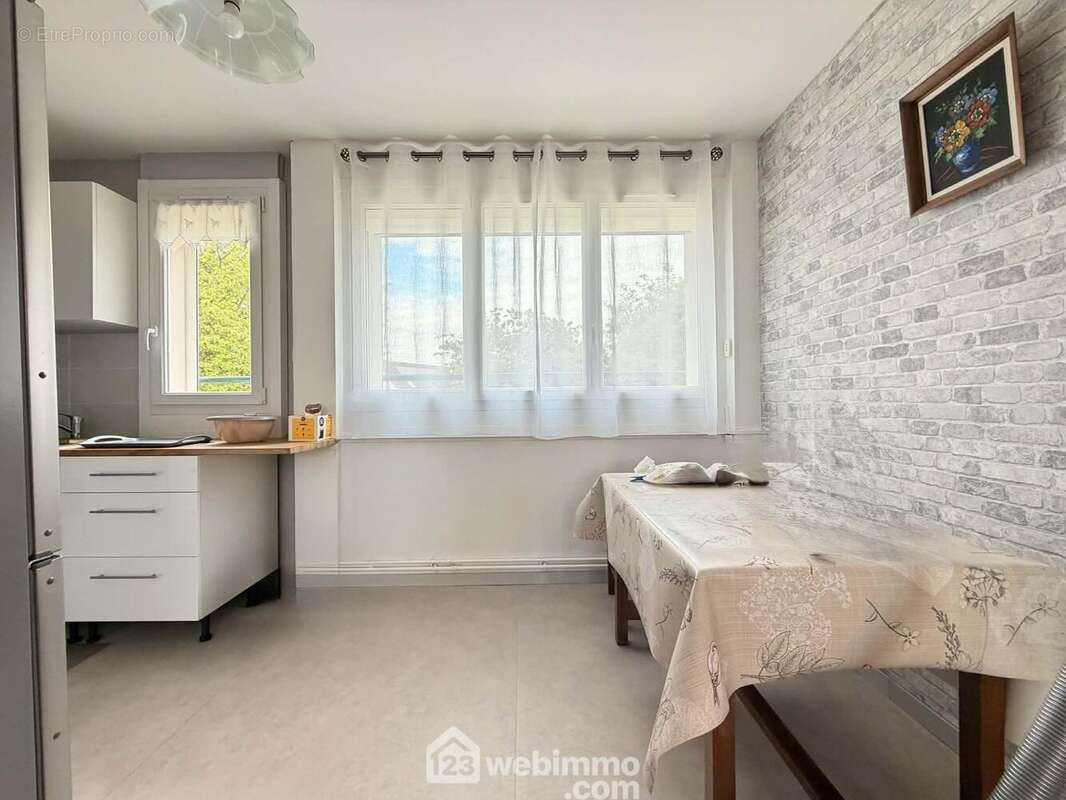 Vous pouvez y prendre vos repas - Appartement à LAON