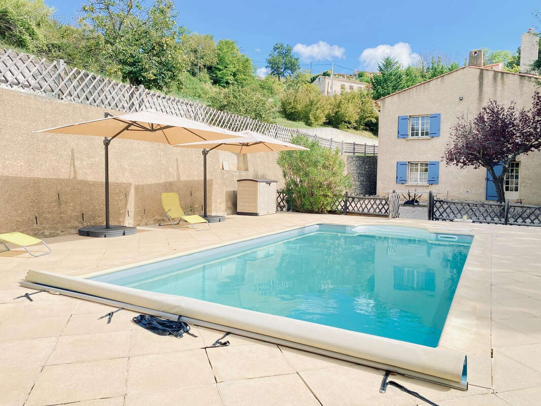 Maison à ARTIGNOSC-SUR-VERDON