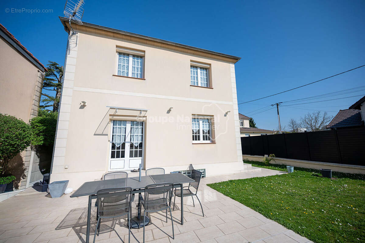 Maison à ERMONT
