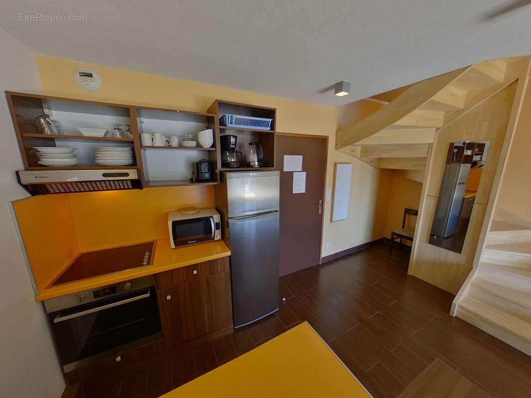 Type 3 en duplex - terrasse  - parking privatif - piscine - photo 3