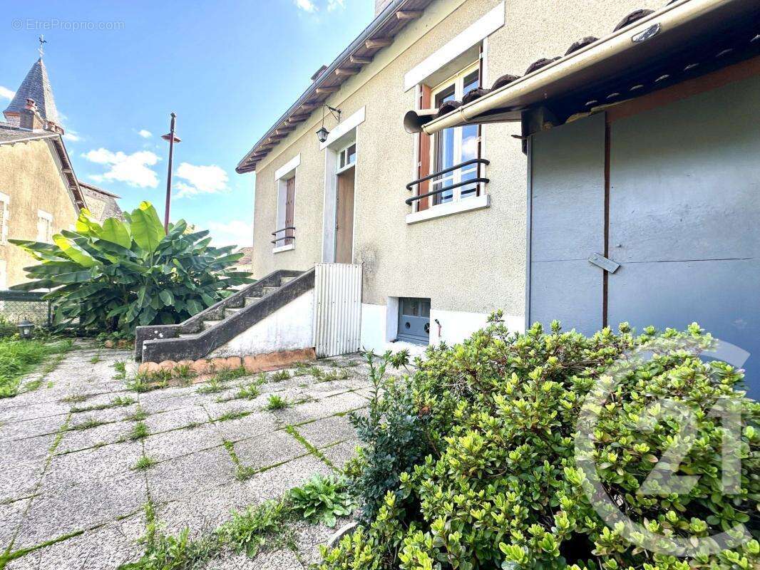 Maison à LES BILLANGES