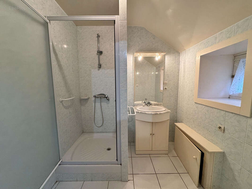 Maison à BRICQUEBEC