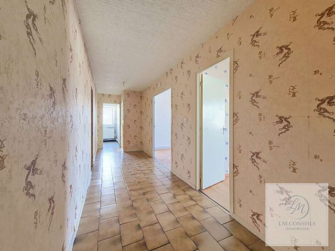 Appartement 81 m² à Champigneulles  - photo 7