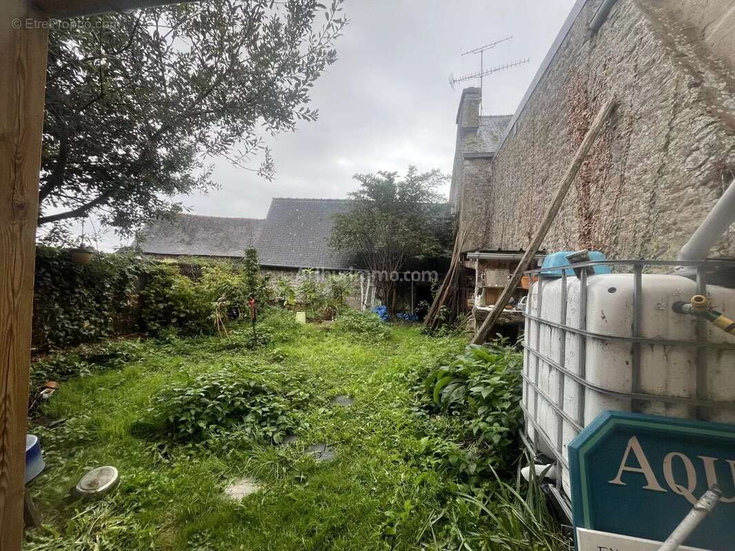 Maison à PLESSIX-BALISSON