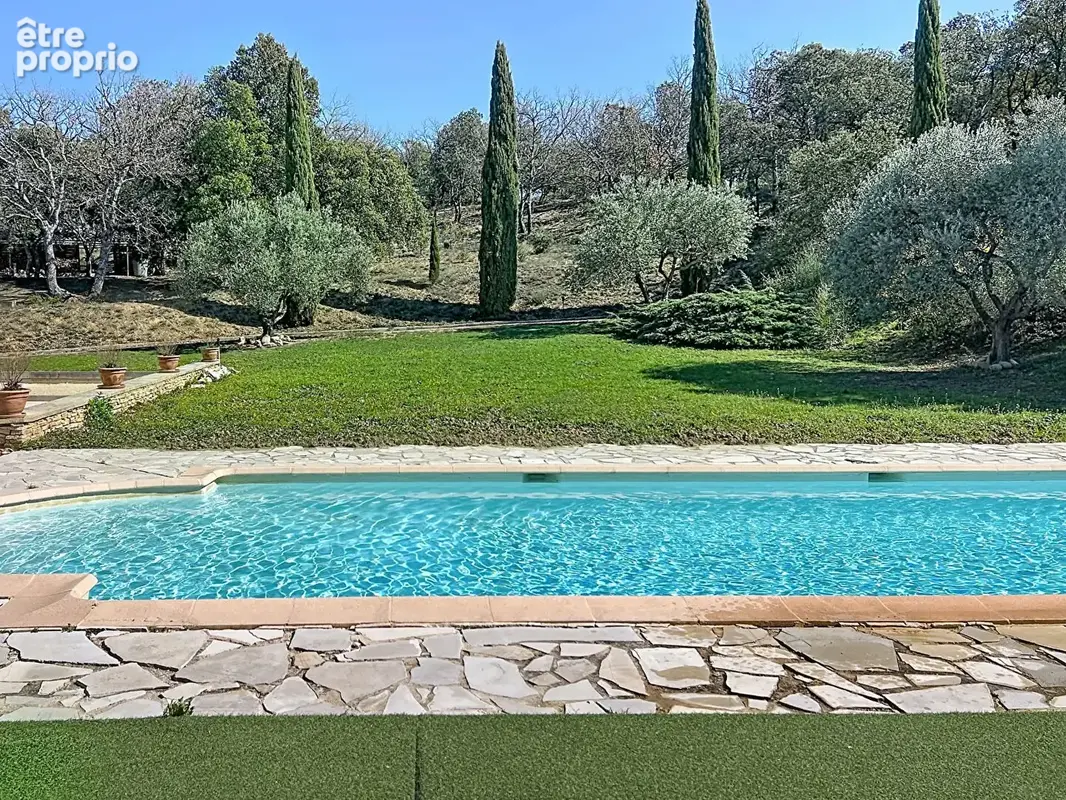 RARE & EXCLUSIF ! Propriété face au Luberon, 190 m2 et 50 m2 de garage sur 2.2 ha - photo 4