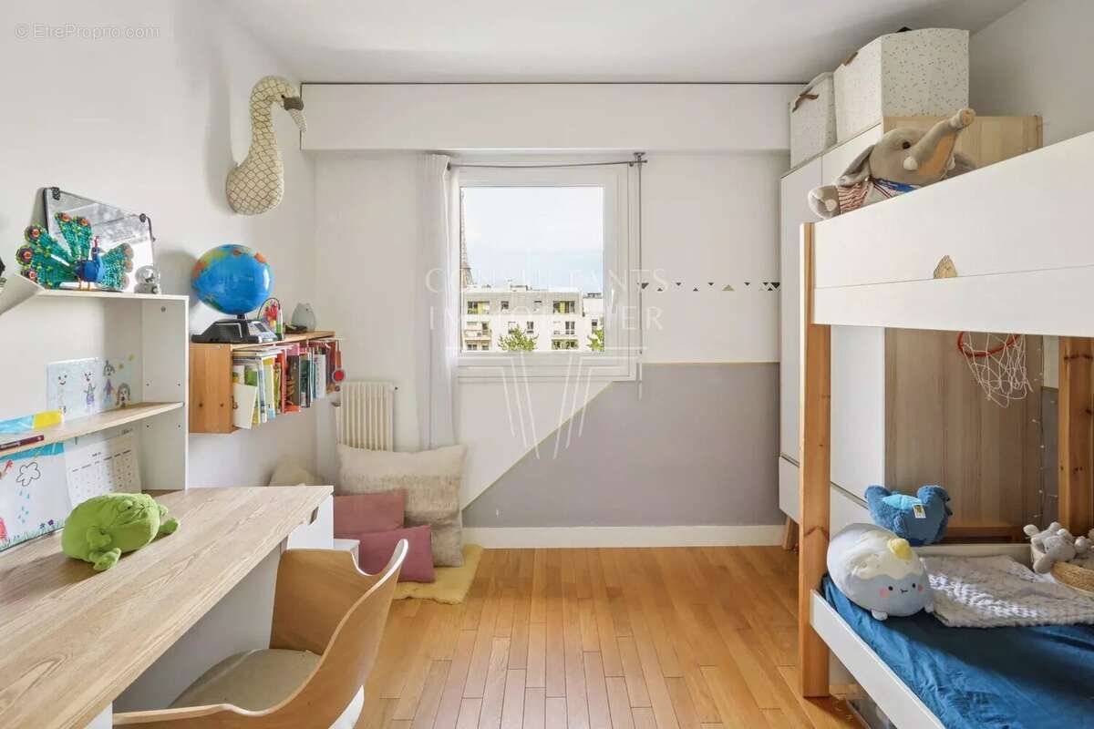 Appartement à PARIS-15E