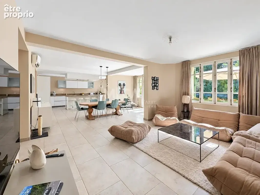 Élégante villa avec piscine — plages et commerces à pied - photo 5