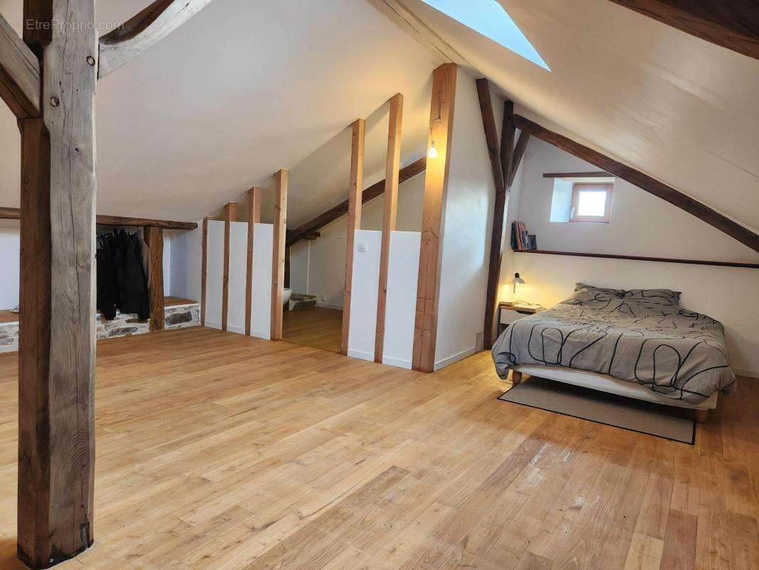 Corps de ferme de 228 m2 - photo 8