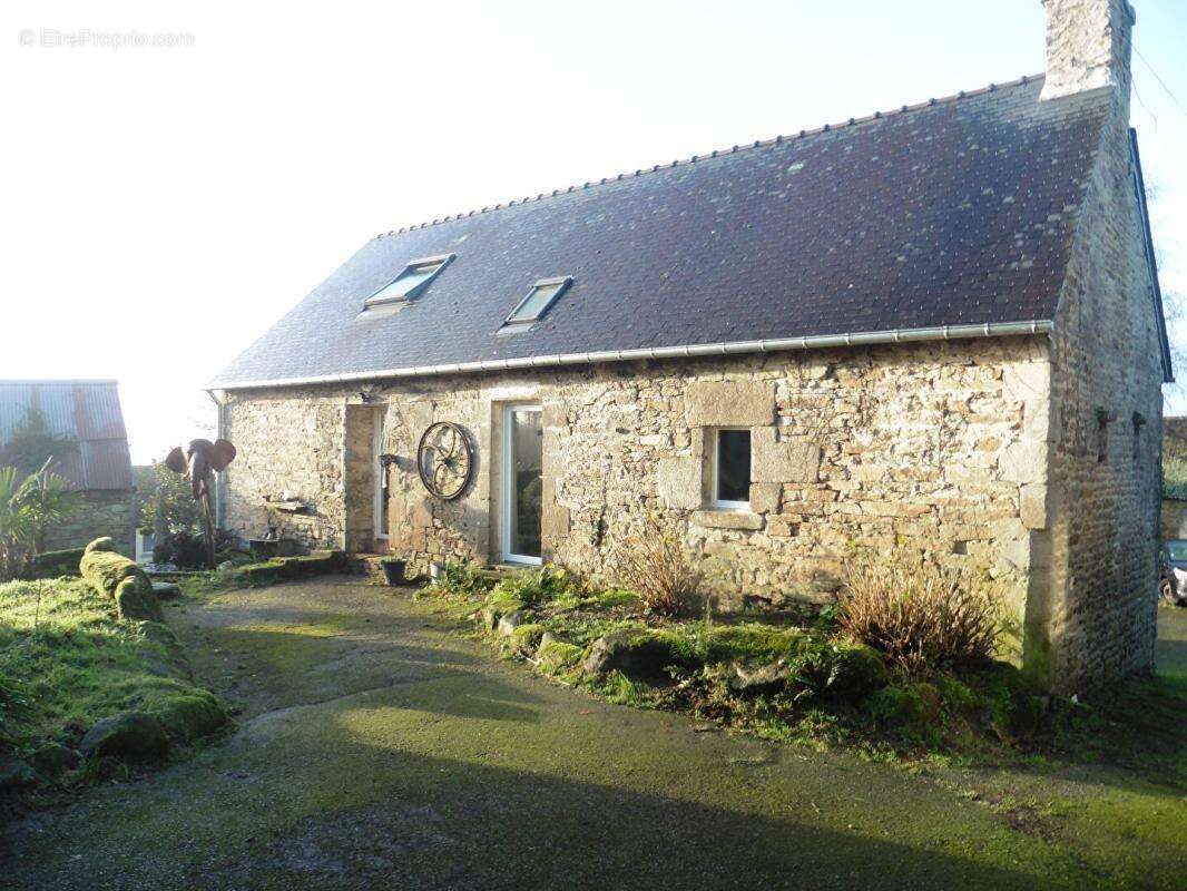 Maison à SAINT-THURIEN