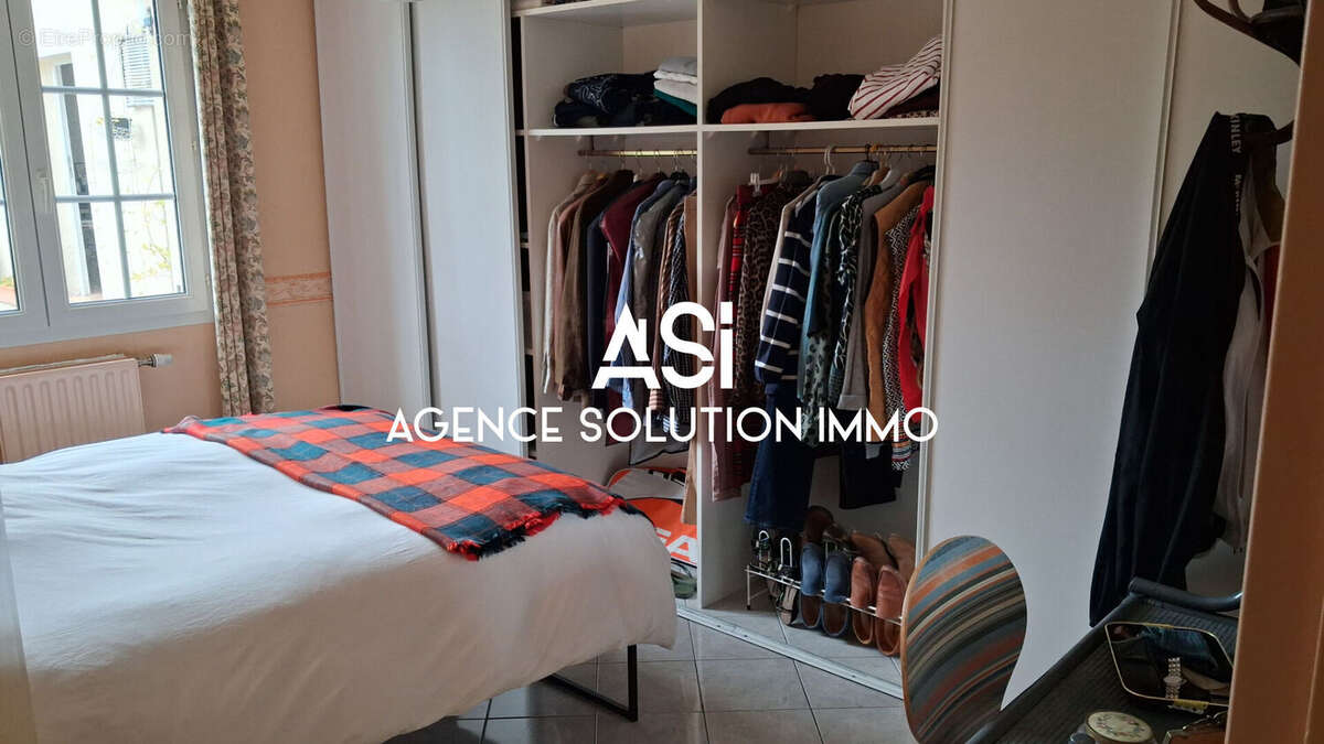 Maison à VILLAINES-LA-JUHEL