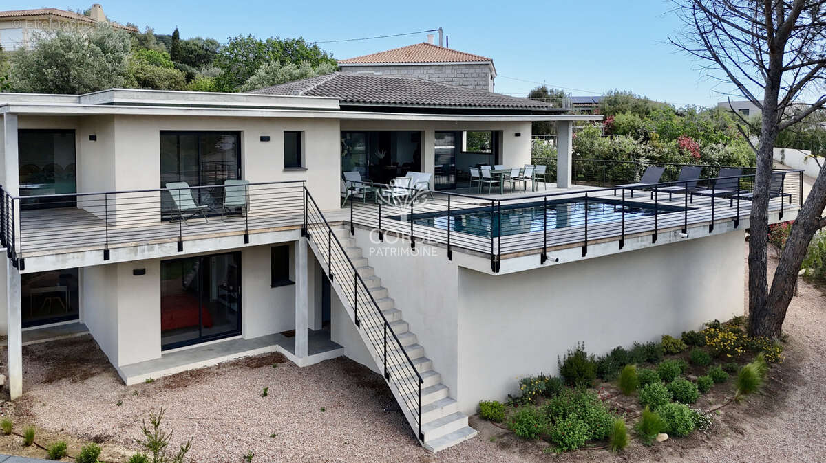 Maison à PORTO-VECCHIO