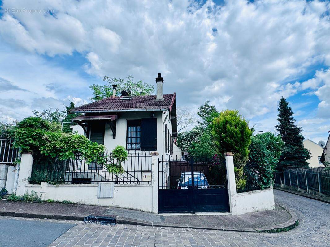 Maison à VILLETANEUSE
