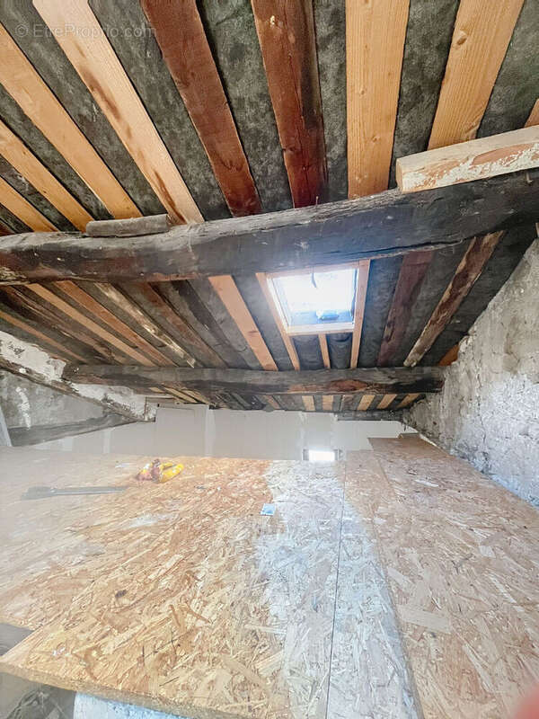 Appartement à ENTREVAUX