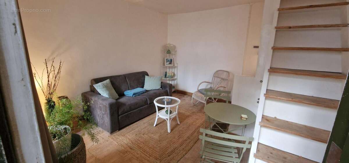 Appartement à PARIS-14E