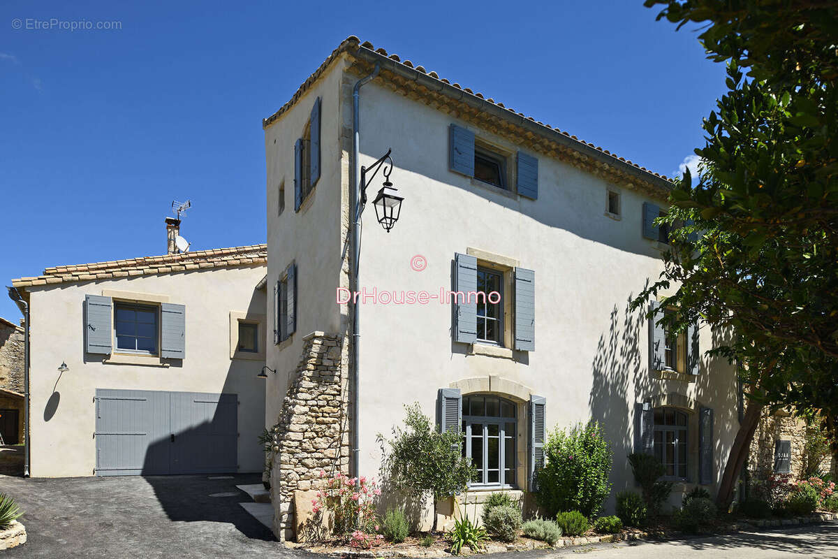 Maison à GRIGNAN