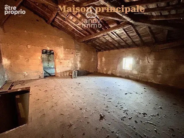 Grand corps de ferme avec 2 logements et dépendances - photo 12