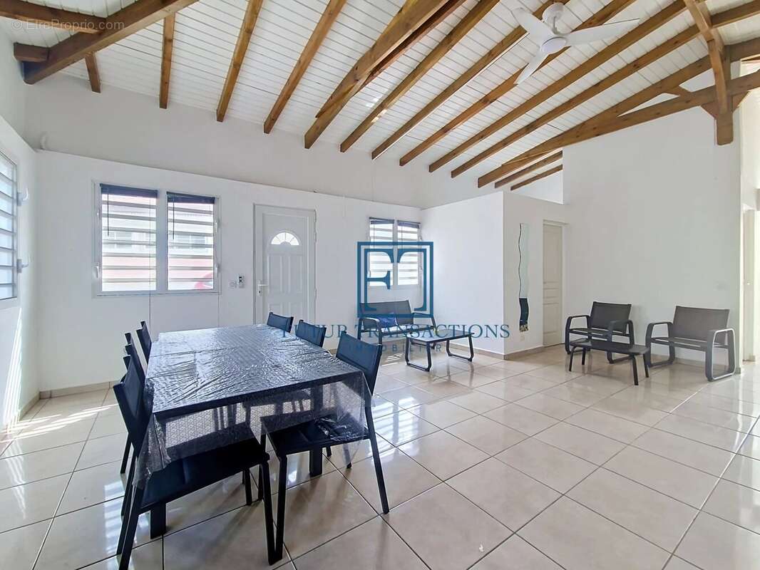 Maison à LE GOSIER